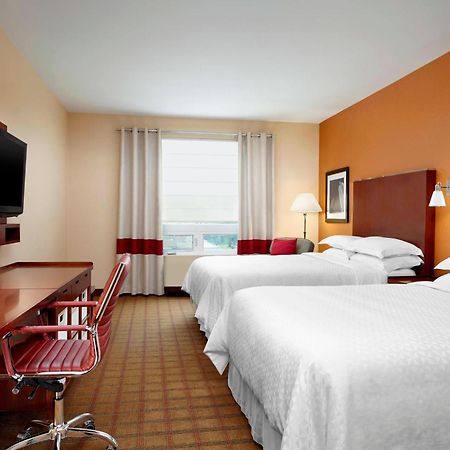 Four Points By Sheraton Calgary Airport Екстериор снимка