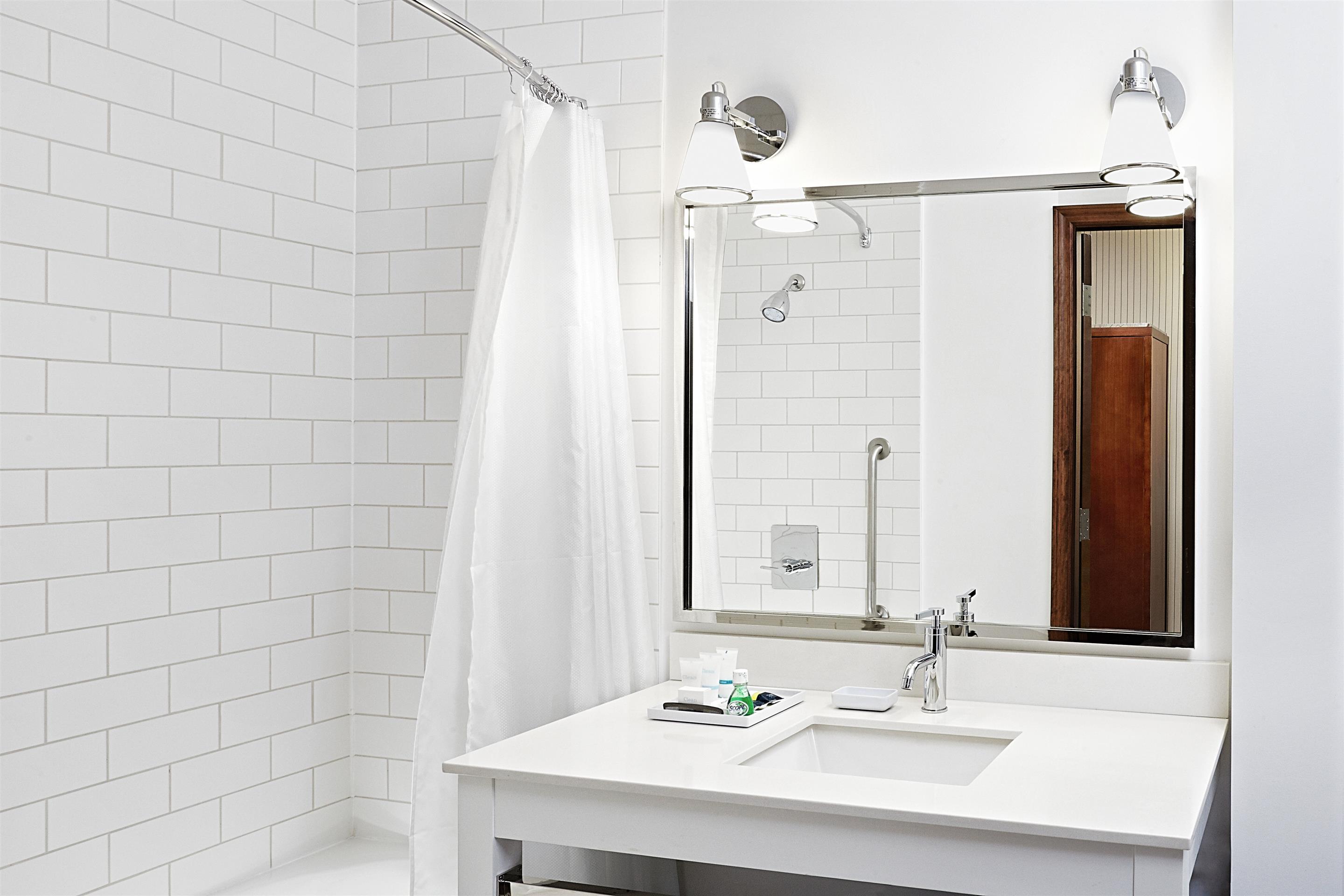 Four Points By Sheraton Calgary Airport Екстериор снимка
