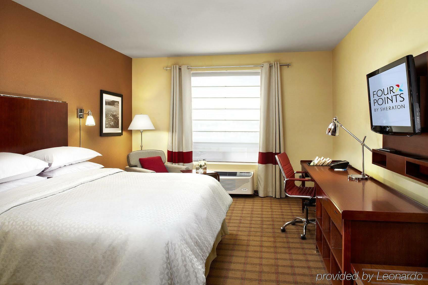 Four Points By Sheraton Calgary Airport Екстериор снимка